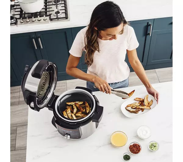 Ninja OL750UK pressure cooker and air fryer