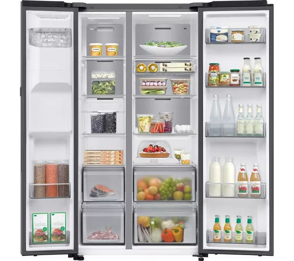 Samsung RS90F64EETEU Series 9 Bespoke AI Plumbed ice & water American Style Fridge Freezer - Silver