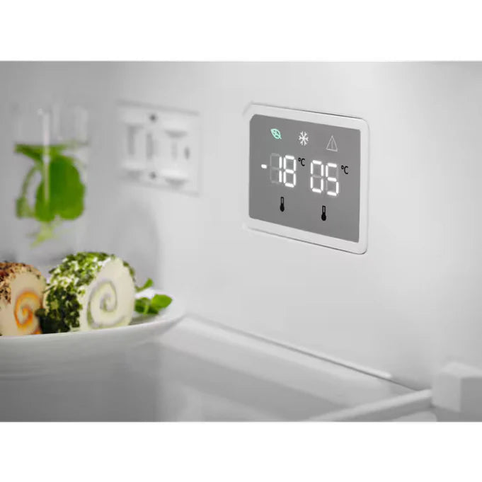 Electrolux LNT5ME32W1 60cm Frost Free Freestanding Fridge Freezer - White