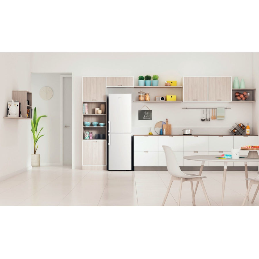 Indesit IB55732WUK 50/50 Fridge Freezer - White