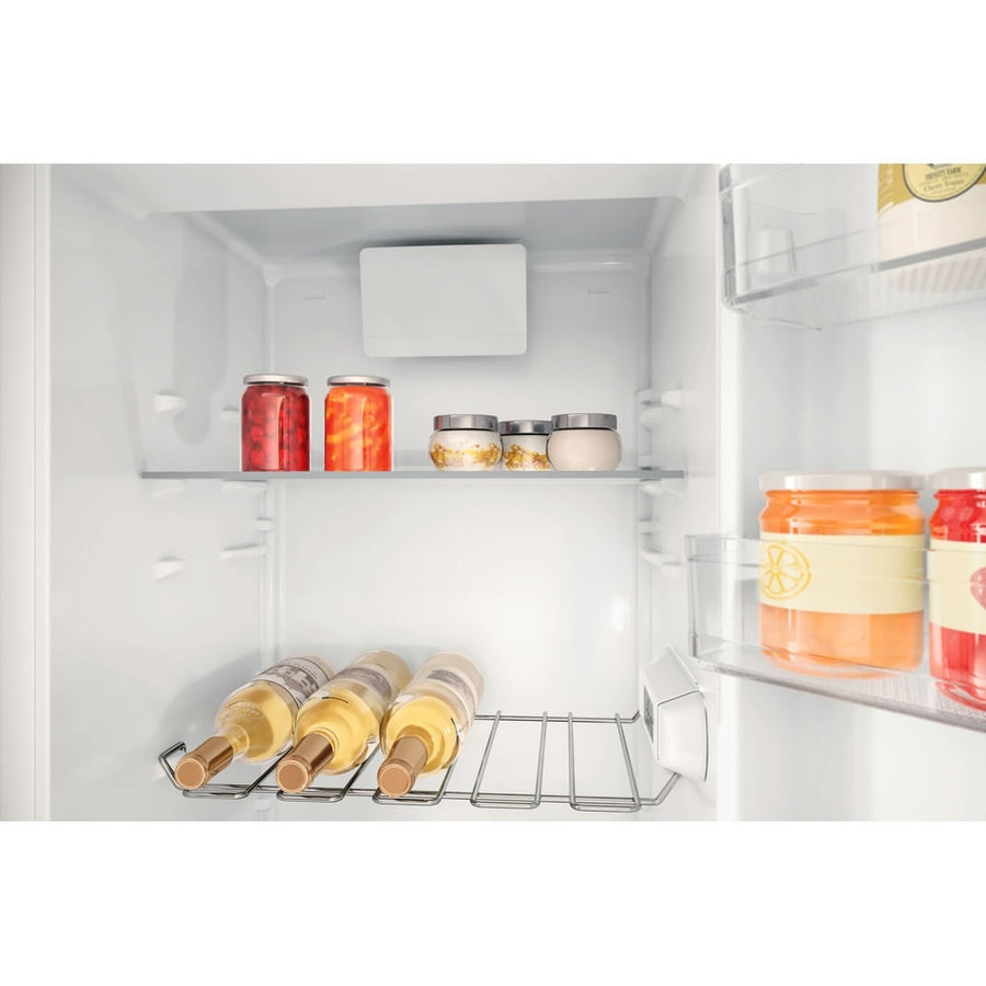 Hotpoint HTSD18A011A1 Built-in Tall Larder Fridge [sliding hinge]