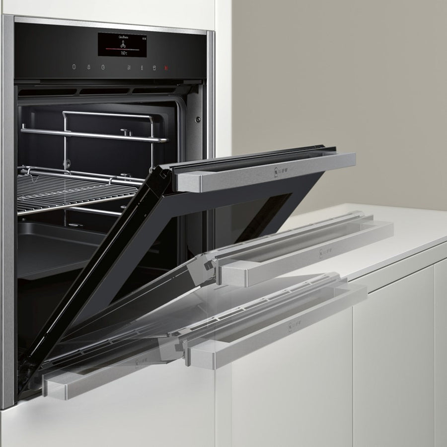 Neff N90 B58VT68H0B Slide&Hide® Built-in single oven with VarioSteam®