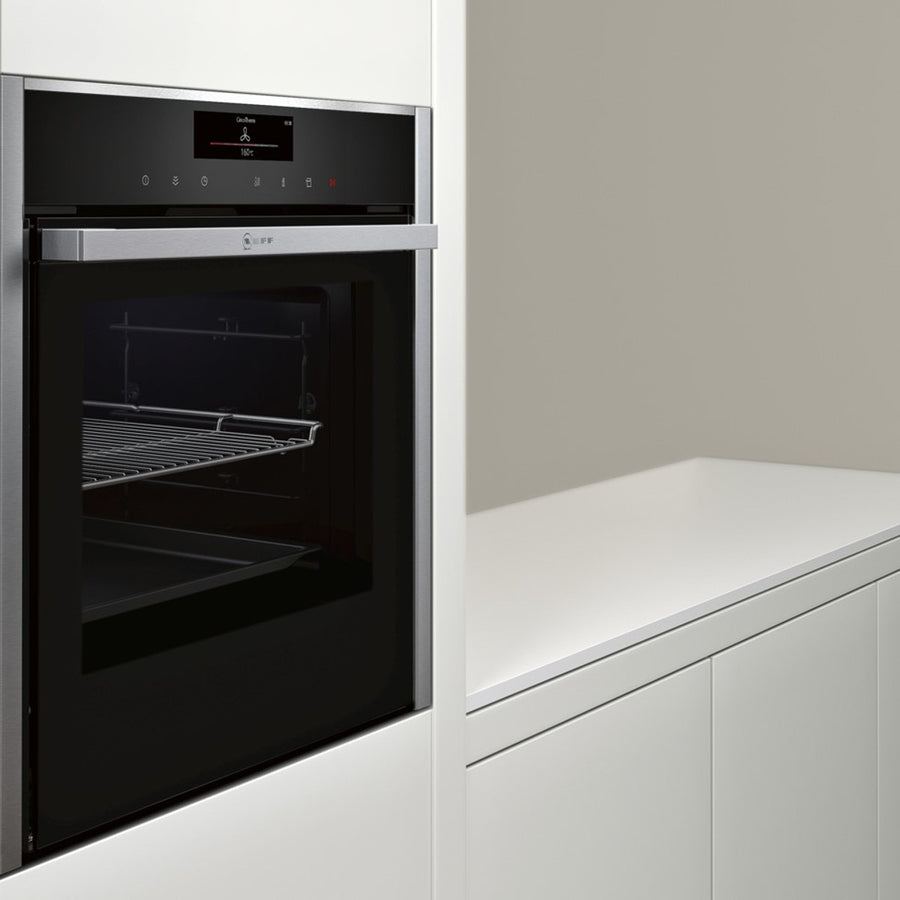Neff N90 B58VT68H0B Slide&Hide® Built-in single oven with VarioSteam®