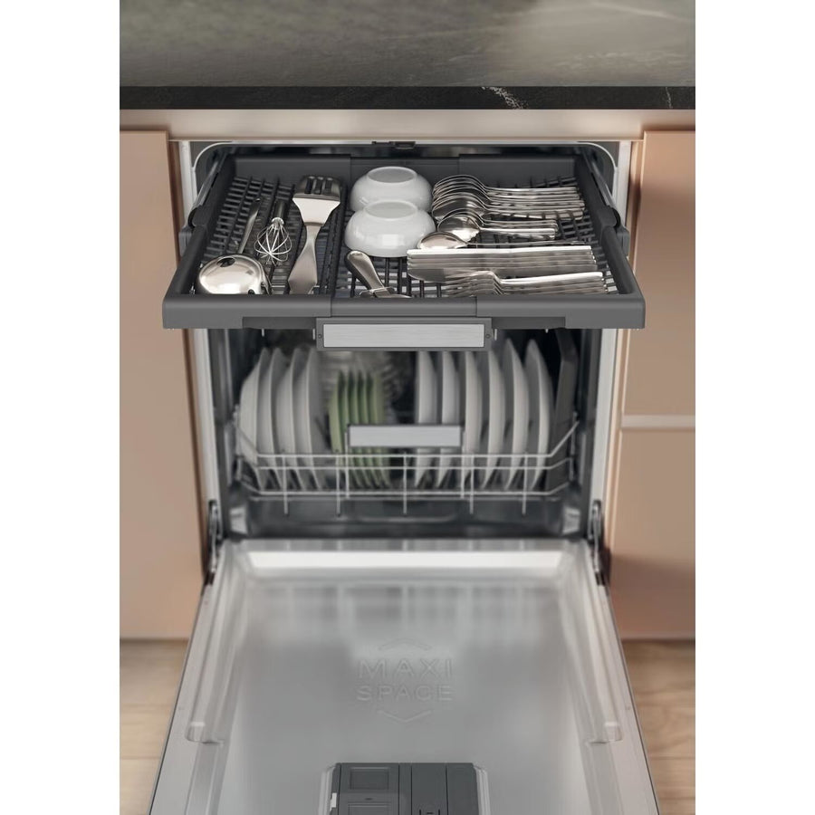 Hotpoint H7IHP42LUK Integrated MaxiSpace 15-place setting dishwasher [top cutlery rack] *LAST ONE*