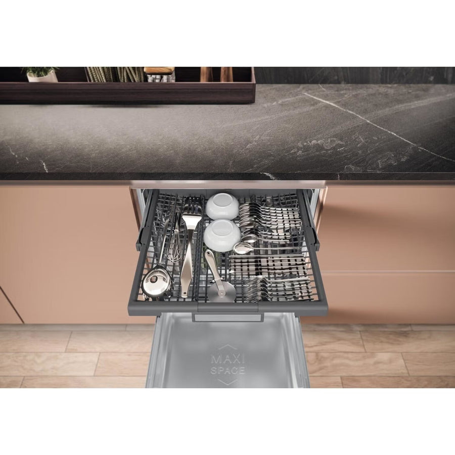 Hotpoint H7IHP42LUK Integrated MaxiSpace 15-place setting dishwasher [top cutlery rack]