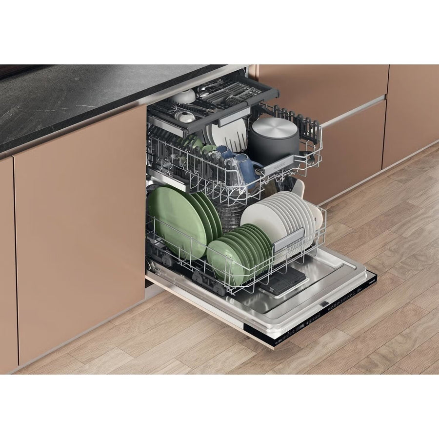 Hotpoint H7IHP42LUK Integrated MaxiSpace 15-place setting dishwasher [top cutlery rack]