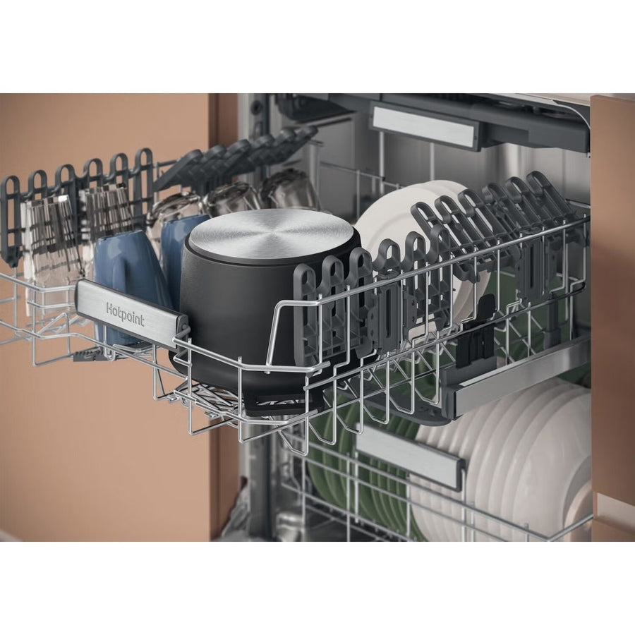 Hotpoint H7IHP42LUK Integrated MaxiSpace 15-place setting dishwasher [top cutlery rack]