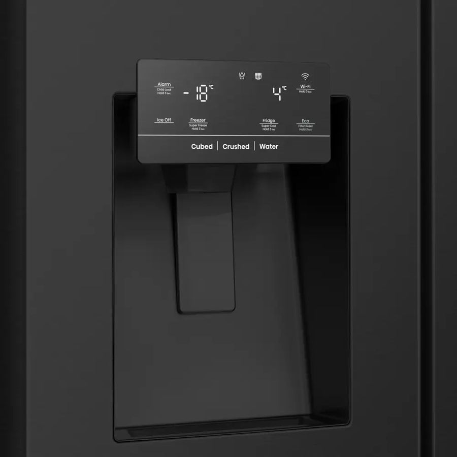 Hisense RS818N4IFE Plumbed Ice&Water American Fridge Freezer - Black stainless