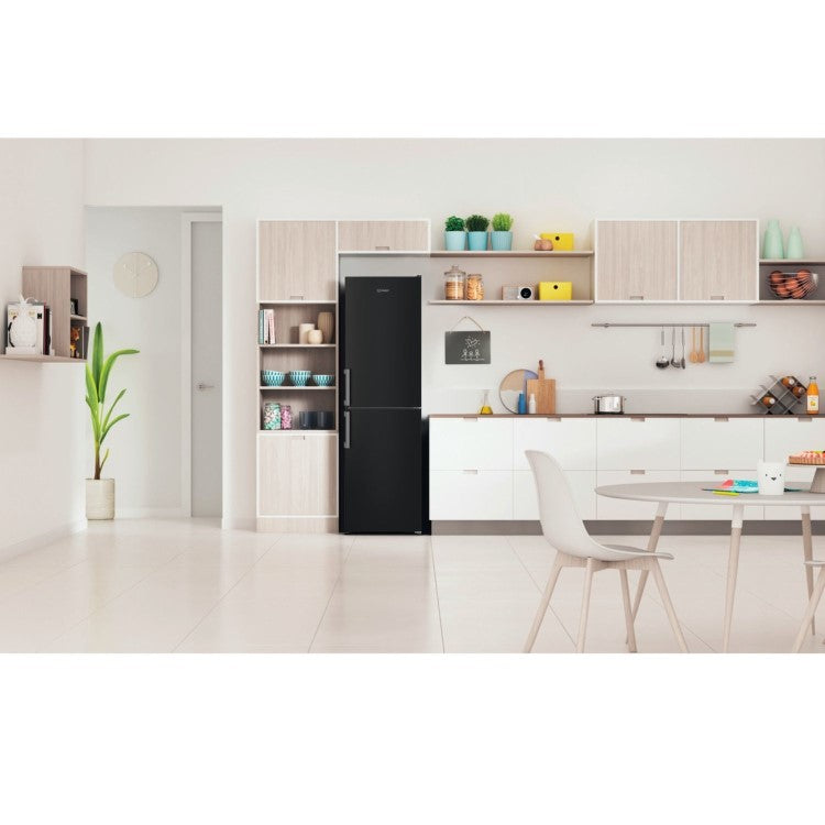 Indesit IB55732BUK 50/50 black freestanding fridge freezer