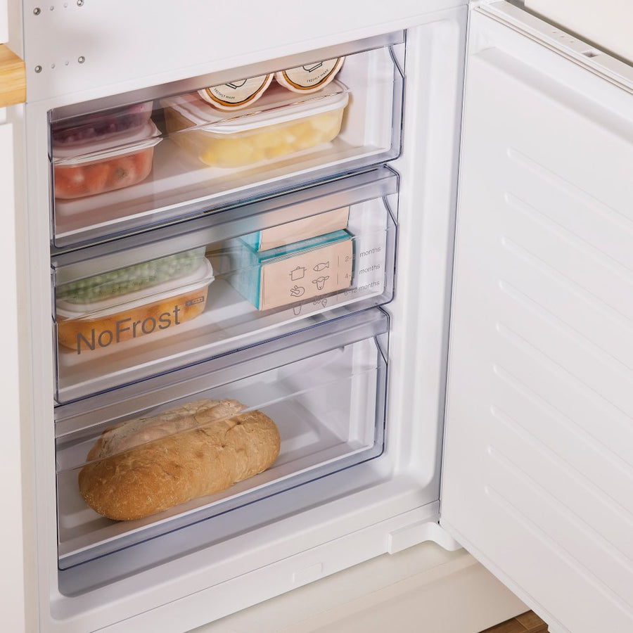 Bosch KIN96NSE0G 60/40 193cm tall Built-In Fridge Freezer