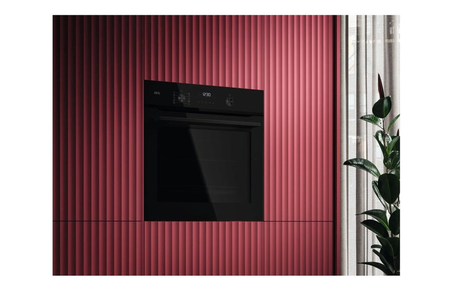 AEG NBS6P521AB 6000 SenseCook Pyrolytic single oven - Black