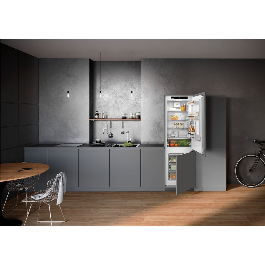 icnf5103 Liebherr integrated 70/30 frost free fridge freezer 